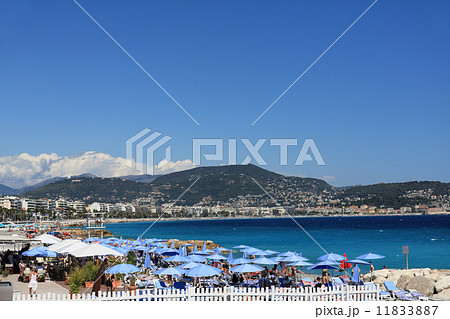 明るいニースの海水浴場 明るいニースの海水浴場 11833887