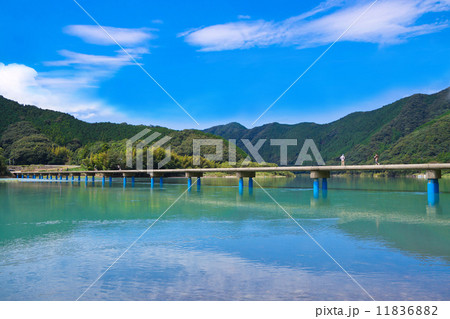 四万十川と佐田沈下橋 11836882