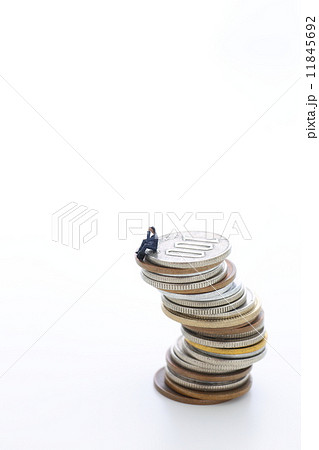 お金とビジネスマン 11845692