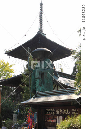 四国霊場第19番札所「立江寺」大師像と多宝塔 11848289