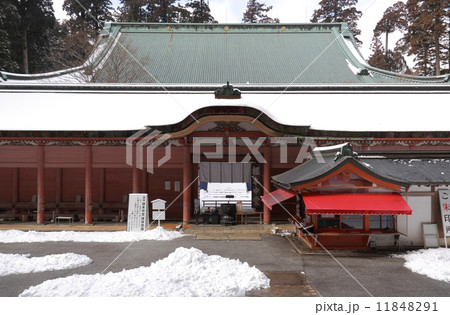 冬の比叡山延暦寺「東塔・根本中堂」 11848291