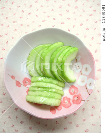 青瓜の手作りの漬け物 11849091