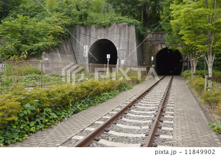 勝沼ぶどう郷駅舎と大日影トンネル遊歩道 11849902