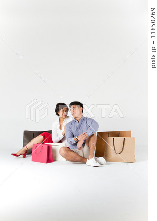 Couple Shopping Couple Shopping 11850269