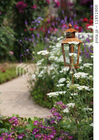 イングリッシュガーデン 11851900