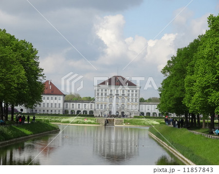 ニンフェンブルク城　運河 11857843