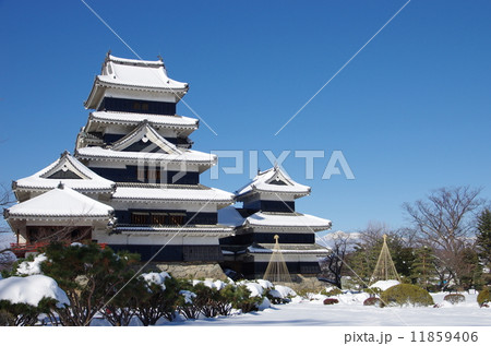 国宝 松本城 雪景色 国宝 松本城 雪景色 11859406