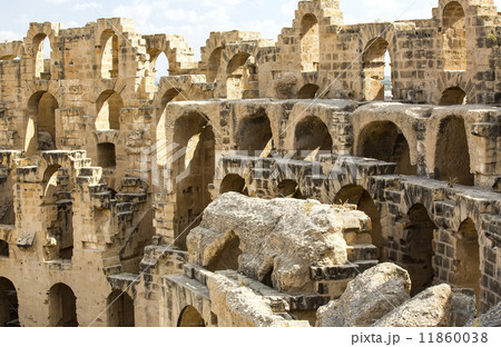 El Jem Coliseum ruins in Tunisia fighting gladiator El Jem Coliseum ruins in Tunisia fighting gladiator 11860038