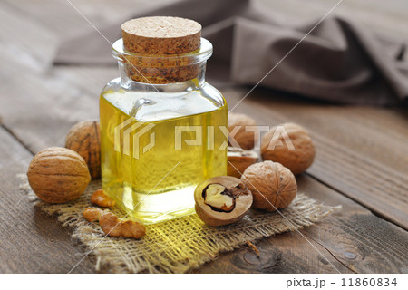 Walnut oil Walnut oil 11860834