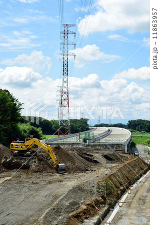 圏央道桶川市日出谷地区建設中 2014.08 11863957
