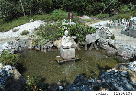 恐山・血の池地獄 恐山・血の池地獄 11866105