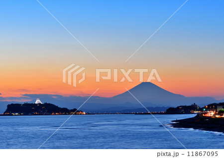 夕焼け富士山 11867095