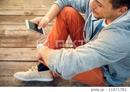 using smart phone 11871761