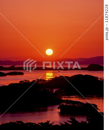 松島の日の出 11874228