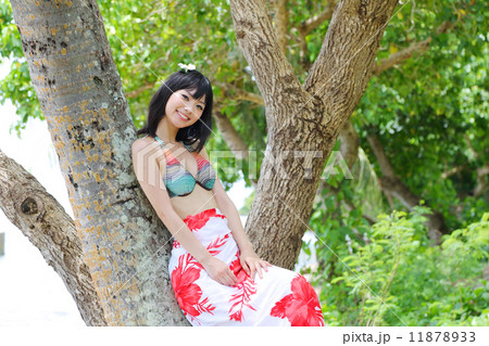 海外旅行・若い女の子 11878933