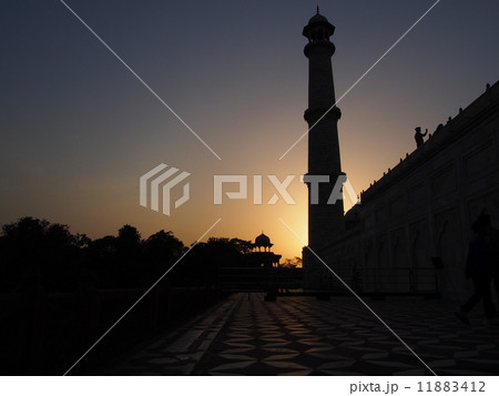 インドの夕日 11883412