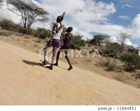 エチオピアの青年達 エチオピアの青年達 11884851