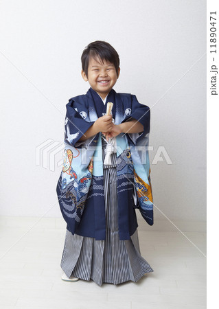七五三の男の子 七五三の男の子 11890471