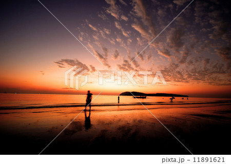Tropical Sunset Tropical Sunset 11891621