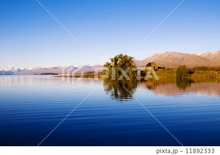 Simple Cottage In A Tranquil Scenic Simple Cottage In A Tranquil Scenic 11892333