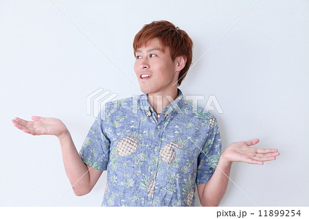 若い男性　ポートレート　汎用イメージ 11899254