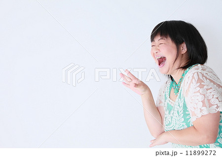 ミドル女性　イメージ 11899272