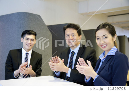 Confident Asian Business Team 11899708