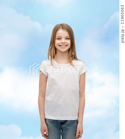 smiling little girl in white blank t-shirt 11905063