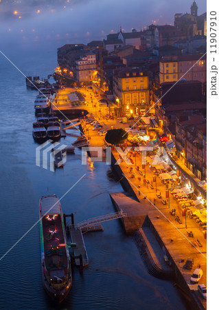 embankment in  old town of Porto, Portugal 11907910