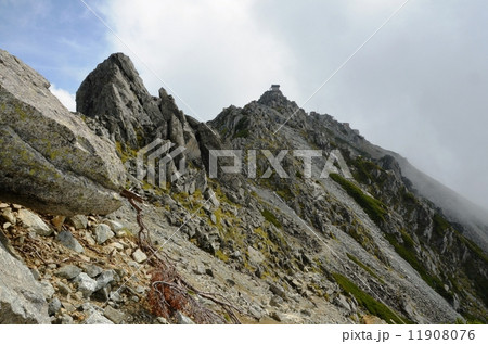 大汝方面から見る雄山山頂 大汝方面から見る雄山山頂 11908076