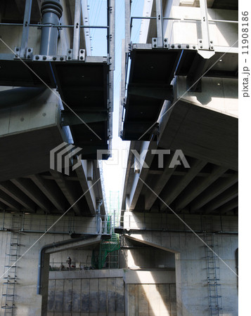 圏央道桶川市日出谷地区建設中 2014.09 11908186