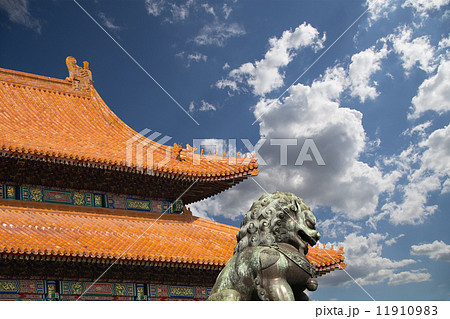 Bronze Guardian Lion Statue in the Forbidden City, Beijing, China Bronze Guardian Lion Statue in the Forbidden City, Beijing, China 11910983