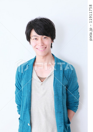 若い男性　ポートレート　汎用イメージ 11911758