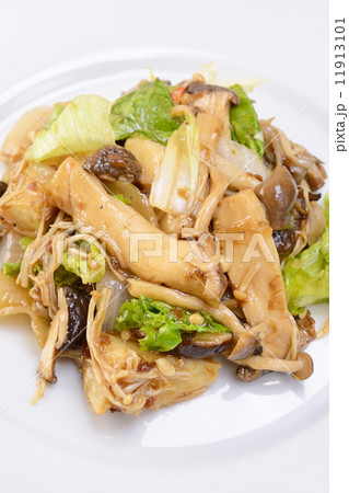 おいしいローストきのこサラダ 11913101