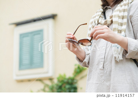 旅する女性 11914157