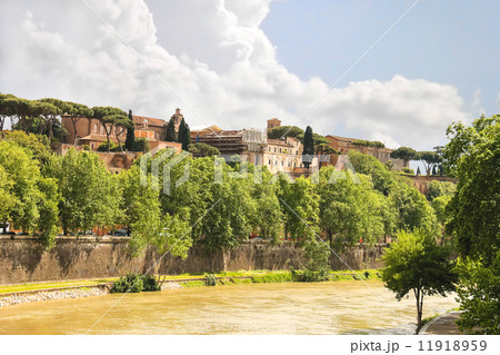 Picturesque embankment of the Tiber River in Rome, Italy 11918959