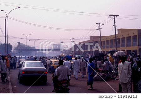 カノ　街並み 11919213