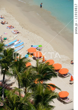 アメリカ　ハワイ　ワイキキビーチ 11919817