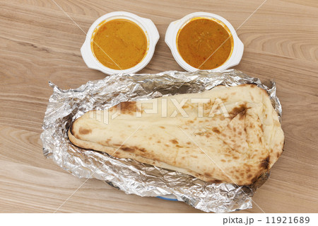 インドカレーとナン 11921689