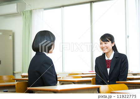 教室の女子校生 教室の女子校生 11922775