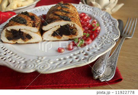 Meat with desiccated plums , apricot and garnet Meat with desiccated plums , apricot and garnet 11922778