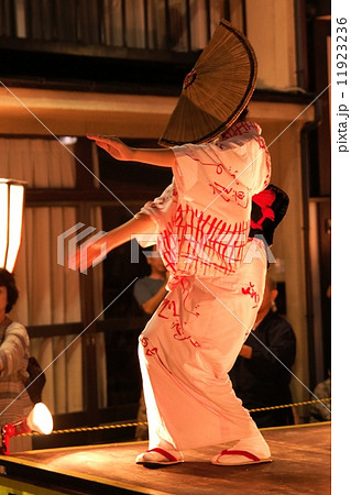 越中八尾おわら風の盆 11923236