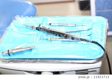 Dentist tools in a tray ready to use Dentist tools in a tray ready to use 11923713