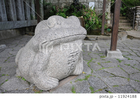 目黒不動尊　無事かえる石像 11924188