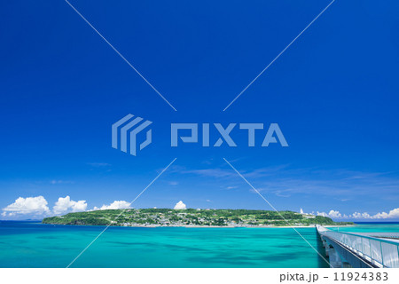 沖縄の海・古宇利大橋 沖縄の海・古宇利大橋 11924383