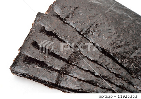 国産浜名湖産の上質な「乾海苔（板海苔）。注意）焼き海苔ではなく「乾海苔（※乾かしただけのもの=色が赤い」です。（※焼き海苔は色が緑色になります。食べる直前に自分で焼くために乾海苔があります。焼かないと 11925353