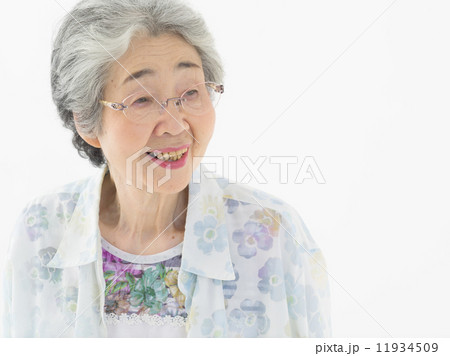 シニア女性 シニア女性 11934509
