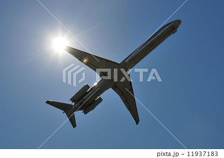 jet approaching airport 11937183
