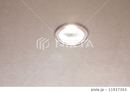 電気設備で天井に取付ける省エネ型LED照明 11937303