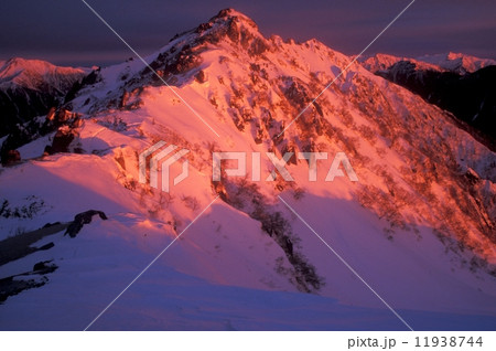 黎明の北燕岳 11938744
